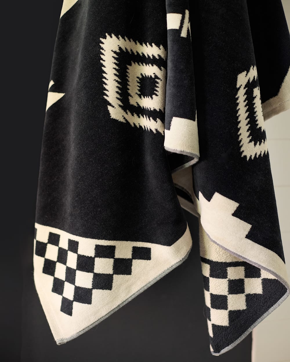 Los Ojos Plush Spa Towel - Pendleton Classic