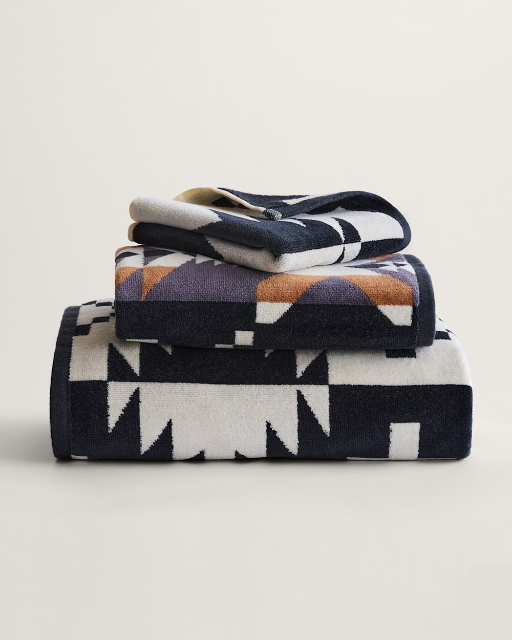 Shop Spider Rock Towels: Luxurious Comfort - Pendleton Signature