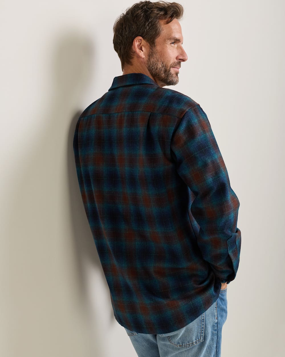 Shop Men's Plaid Wool Board Shirt: Stylish Comfort - Pendleton Value