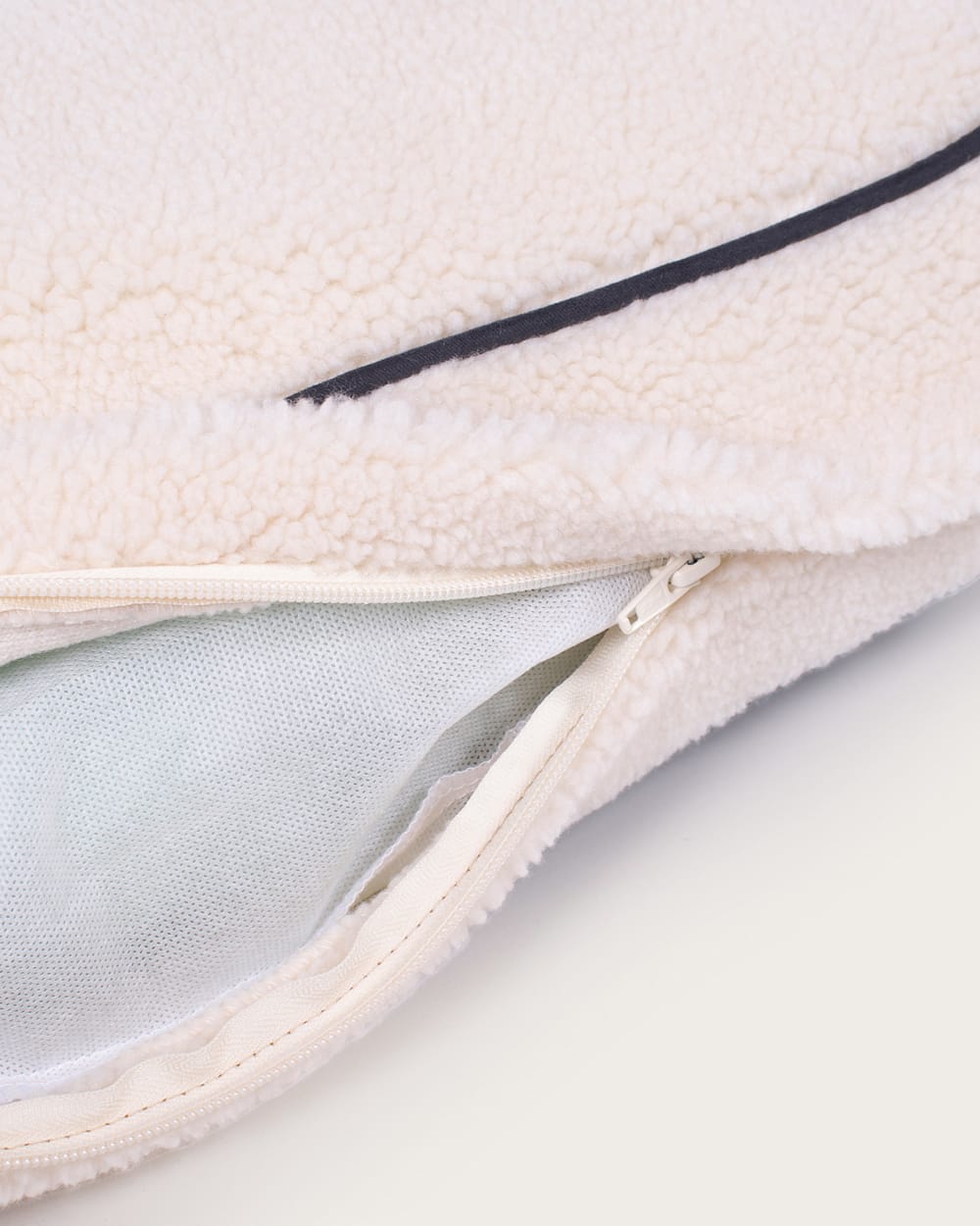 HARDING PET BED - NAPPER - Pendleton Quality