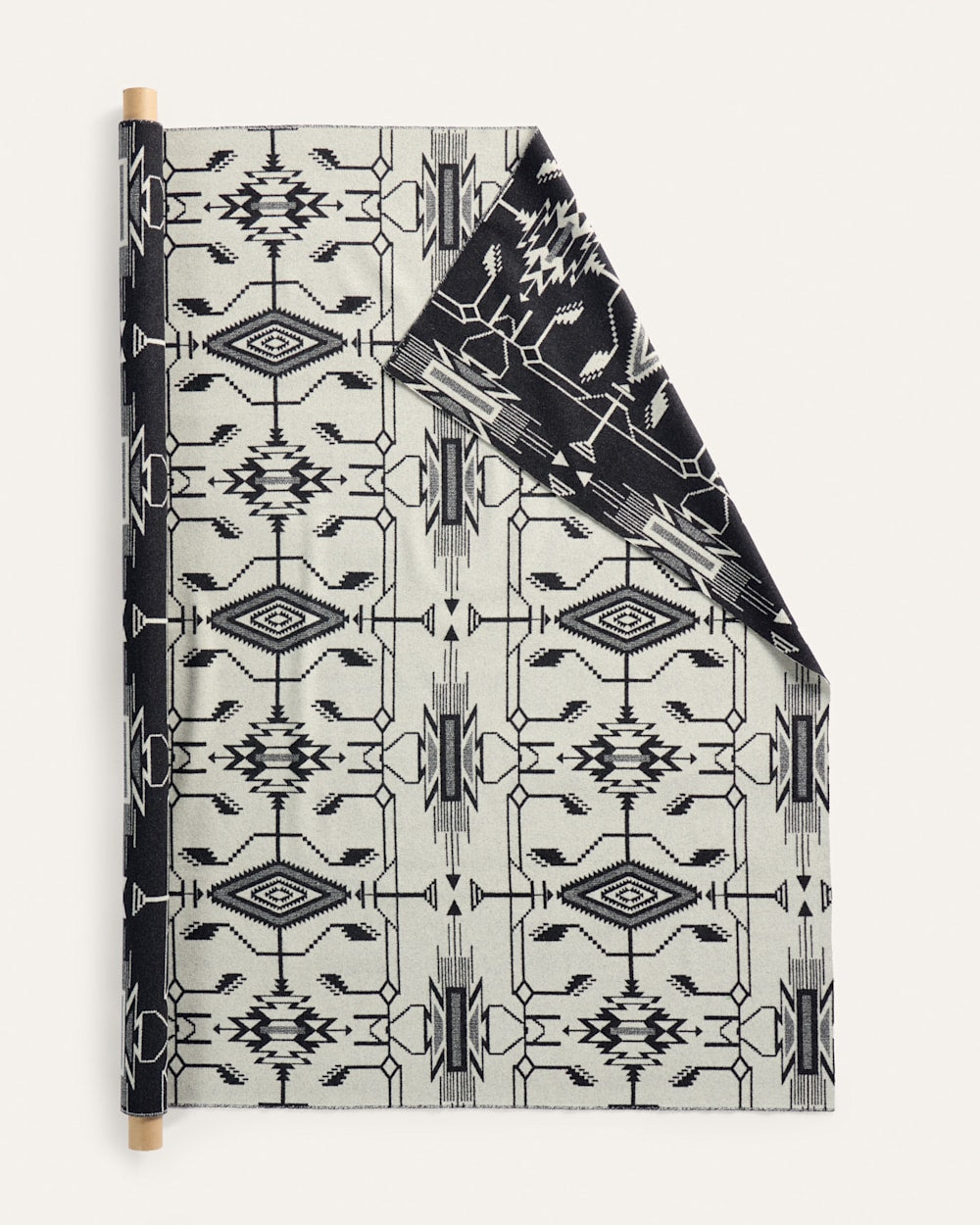 Tsi Mayoh Heavyweight Jacquard Fabric - Pendleton Top Pick