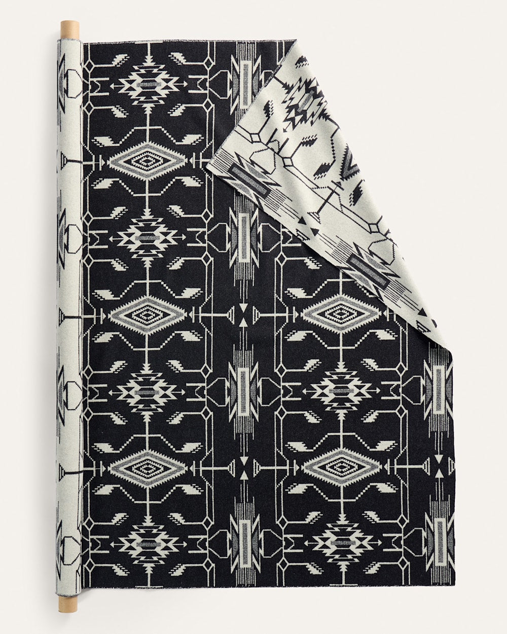 Tsi Mayoh Heavyweight Jacquard Fabric - Pendleton Top Pick