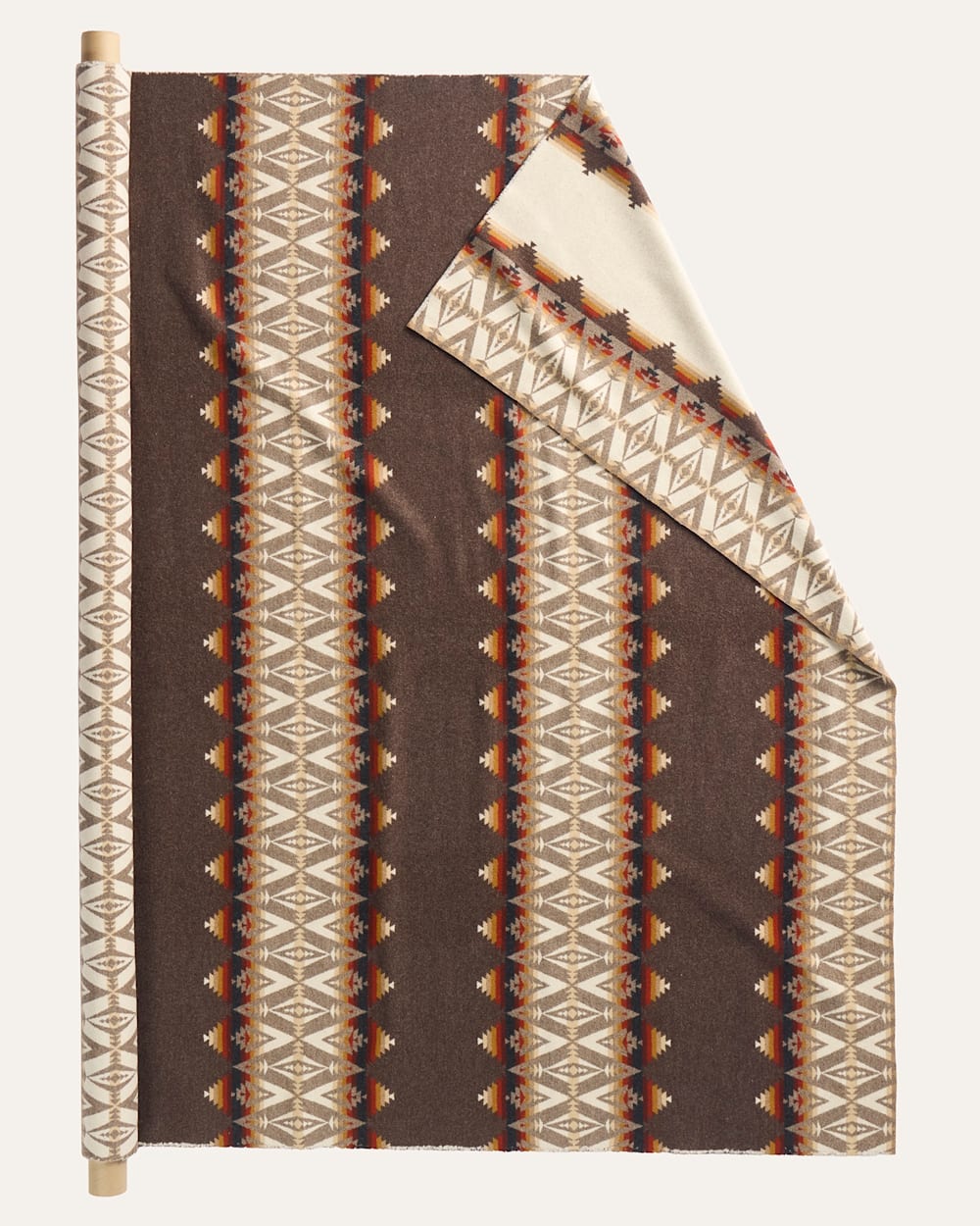 PACIFIC CREST HEAVYWEIGHT JACQUARD FABRIC - Pendleton Best Seller