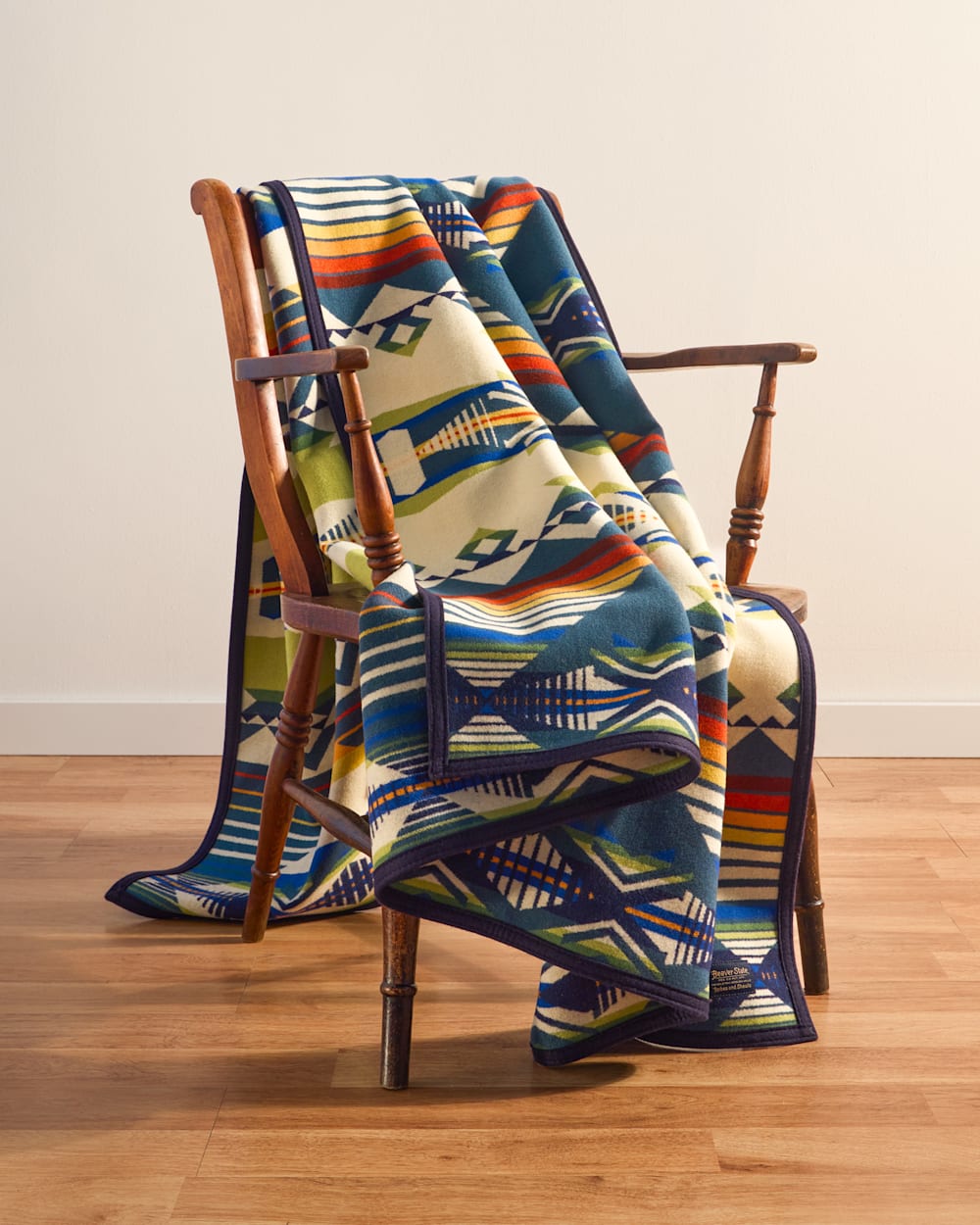 Creekside Virgin Wool Bed Blanket - Pendleton Classic