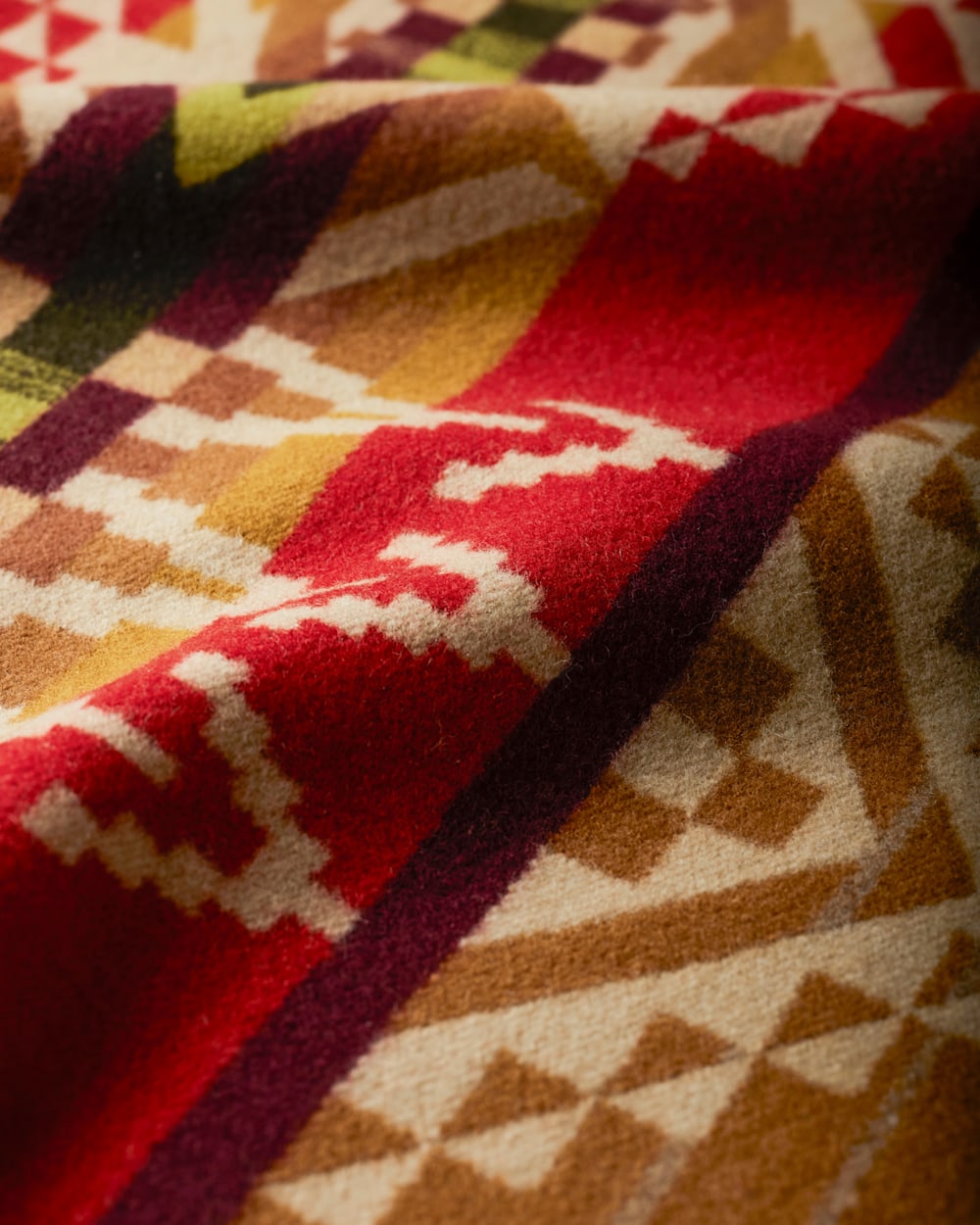 Cozy up & Shop the Beacon Rock Blanket - Pendleton Smart Buy